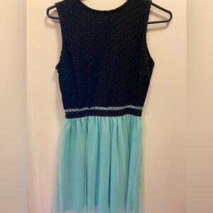 Speechless sleeveless blue and black dress